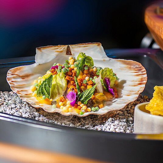 The fourth course of the vegetarian Eatrenalin menu 'Green Dimensions' In the room 'Ocean', we will indulge you with sensual tastes from the depth of the ocean.