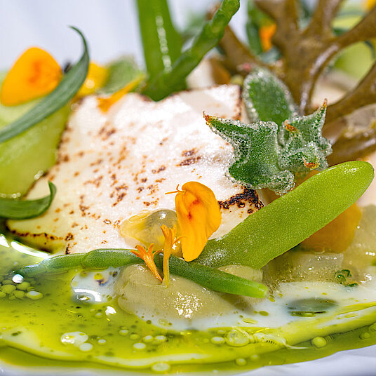 The fourth course of the vegetarian Eatrenalin menu 'Green Dimensions' In the room 'Ocean', we will indulge you with sensual tastes from the depth of the ocean.